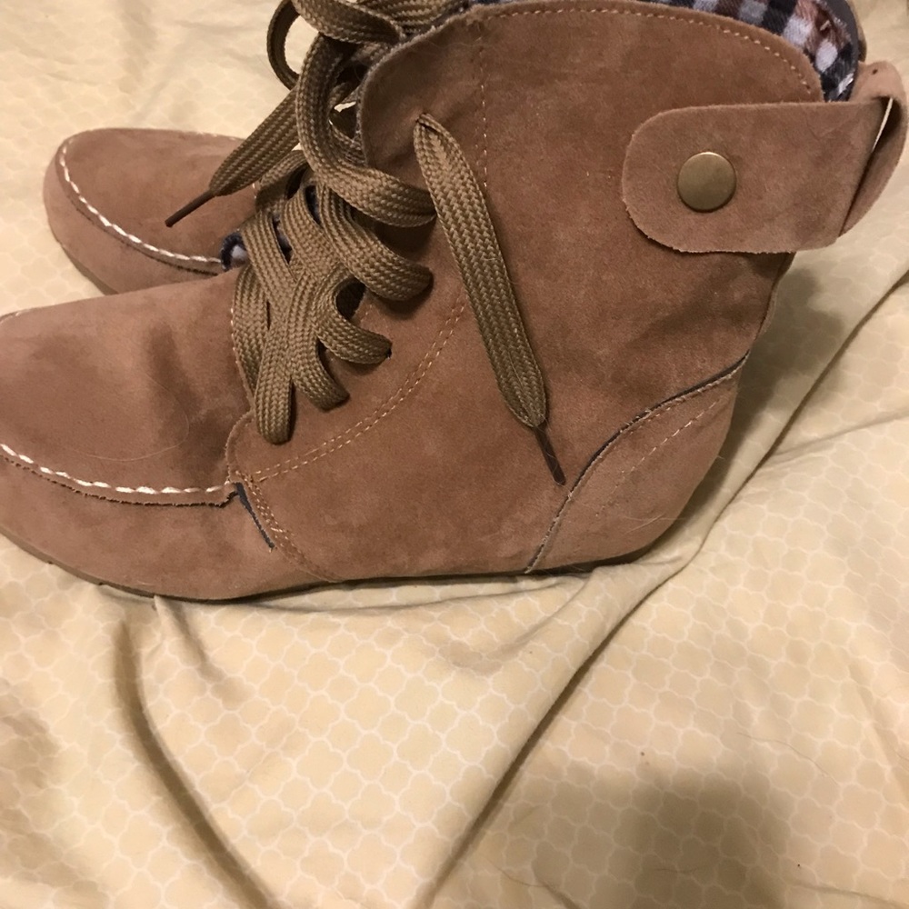 Women’s Boots Brand new!